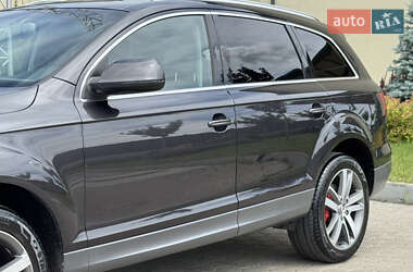 Внедорожник / Кроссовер Audi Q7 2011 в 