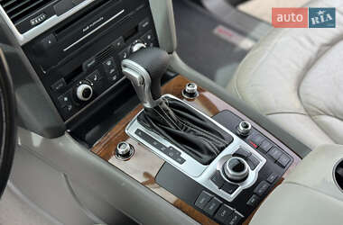 Внедорожник / Кроссовер Audi Q7 2011 в 