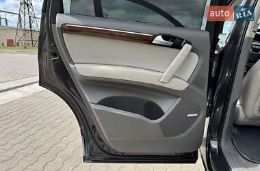 Внедорожник / Кроссовер Audi Q7 2011 в 