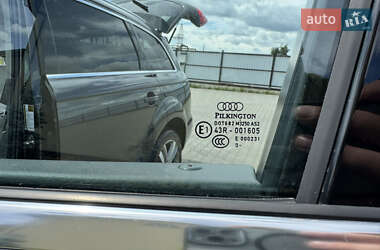 Внедорожник / Кроссовер Audi Q7 2011 в 