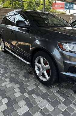 Позашляховик / Кросовер Audi Q7 2009 в 