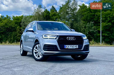 Позашляховик / Кросовер Audi Q7 2018 в 