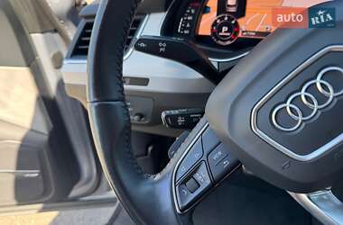 Позашляховик / Кросовер Audi Q7 2018 в 