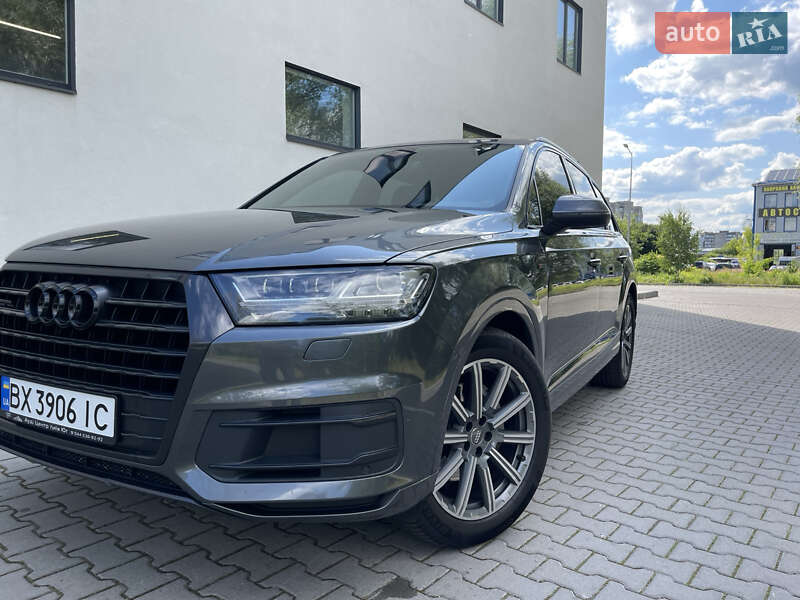Внедорожник / Кроссовер Audi Q7 2017 в Хмельницком