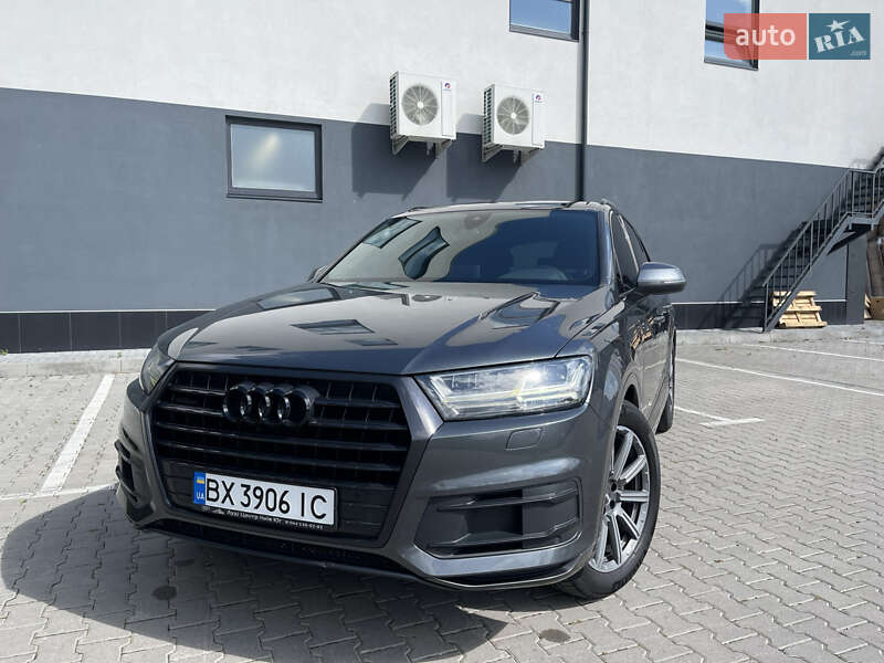 Внедорожник / Кроссовер Audi Q7 2017 в Хмельницком