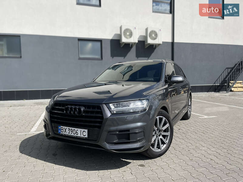 Внедорожник / Кроссовер Audi Q7 2017 в Хмельницком