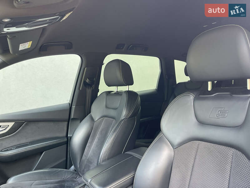 Внедорожник / Кроссовер Audi Q7 2017 в Хмельницком