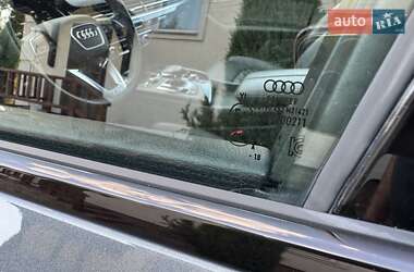 Позашляховик / Кросовер Audi Q7 2018 в 