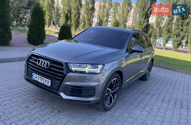 Внедорожник / Кроссовер Audi Q7 2016 в 