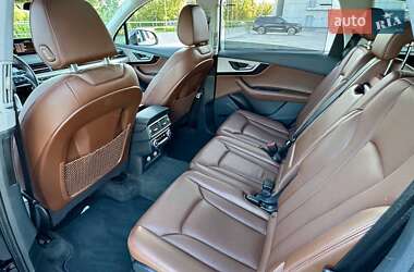 Внедорожник / Кроссовер Audi Q7 2019 в 