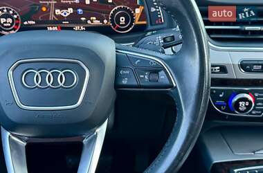 Внедорожник / Кроссовер Audi Q7 2019 в 