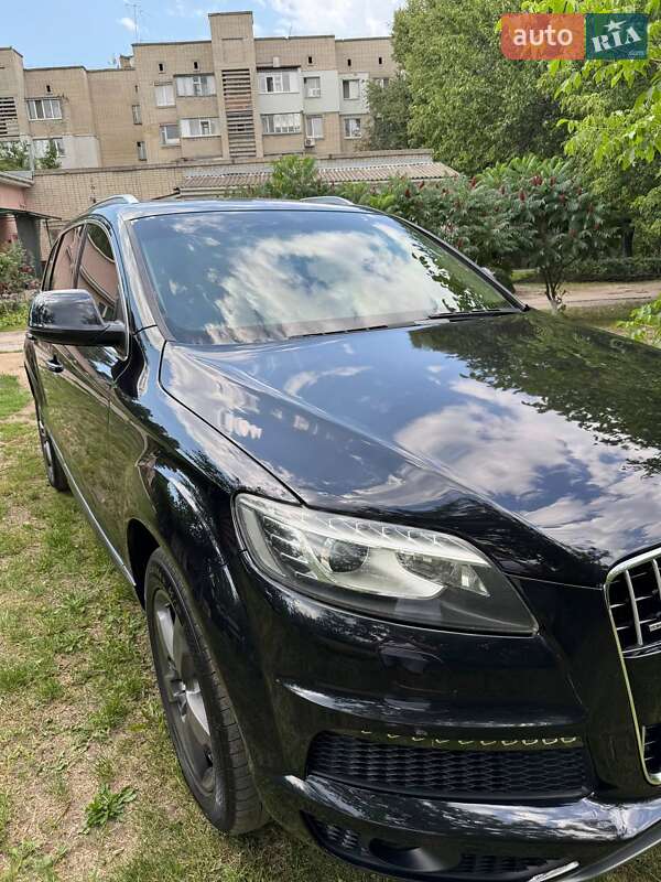 Внедорожник / Кроссовер Audi Q7 2013 в Сумах