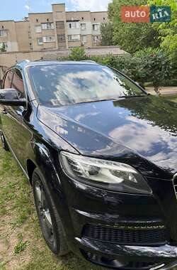 Внедорожник / Кроссовер Audi Q7 2013 в 
