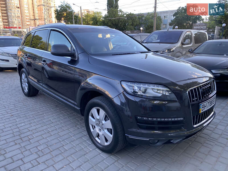 Внедорожник / Кроссовер Audi Q7 2014 в Одессе