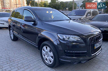 Внедорожник / Кроссовер Audi Q7 2014 в 
