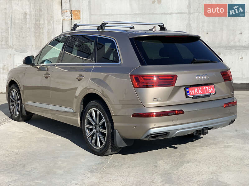 Внедорожник / Кроссовер Audi Q7 2019 в Киеве