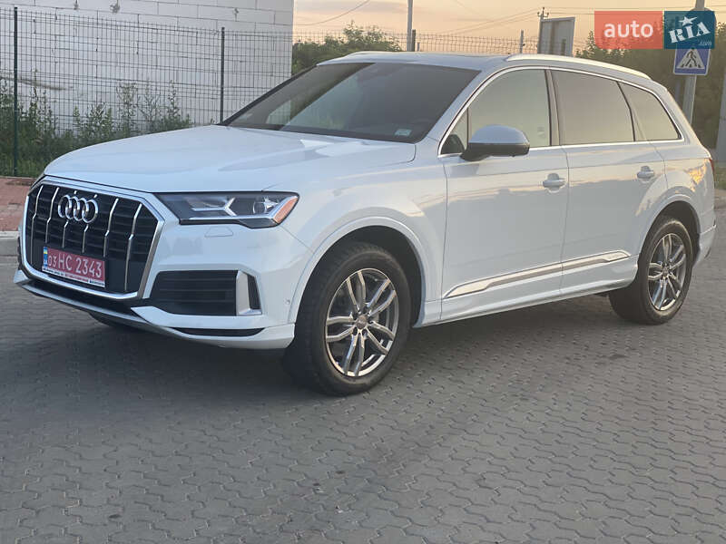 Позашляховик / Кросовер Audi Q7 2021 в Києві