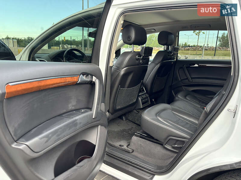 Внедорожник / Кроссовер Audi Q7 2013 в Киеве