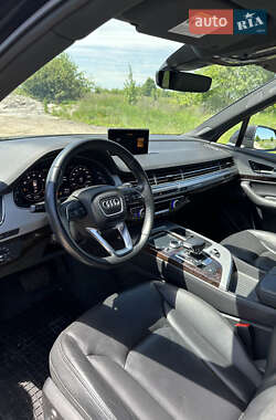 Внедорожник / Кроссовер Audi Q7 2019 в 