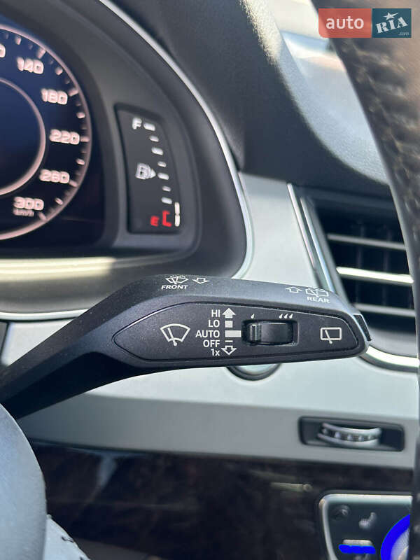 Позашляховик / Кросовер Audi Q7 2019 в Білогородці
