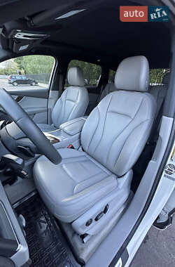 Позашляховик / Кросовер Audi Q7 2018 в 