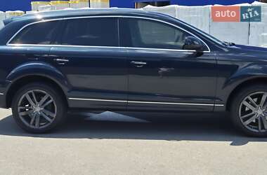 Позашляховик / Кросовер Audi Q7 2012 в 