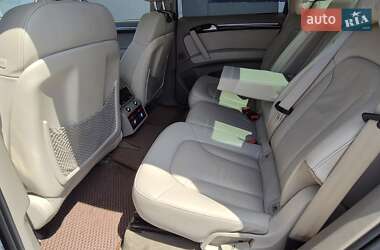 Позашляховик / Кросовер Audi Q7 2012 в 