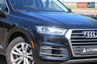 Внедорожник / Кроссовер Audi Q7 2017 в 