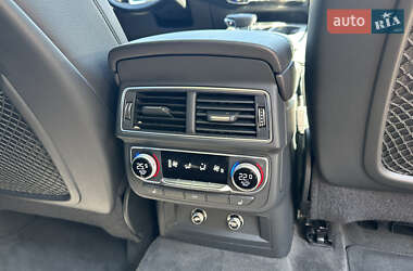 Позашляховик / Кросовер Audi Q7 2019 в 