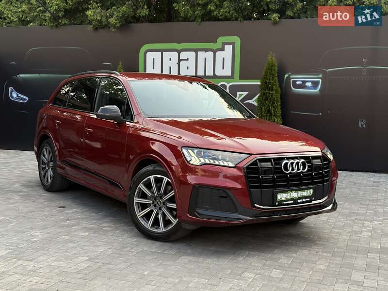 Внедорожник / Кроссовер Audi Q7 2020 в 