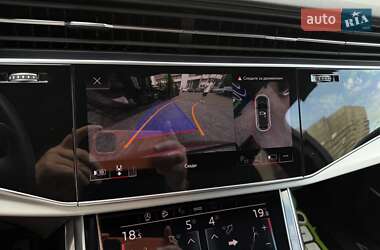 Внедорожник / Кроссовер Audi Q7 2020 в 