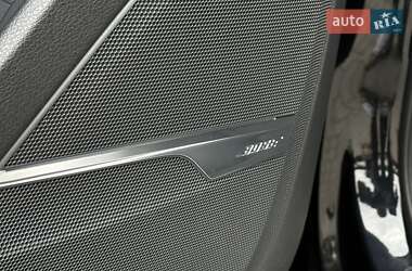 Позашляховик / Кросовер Audi Q7 2016 в 