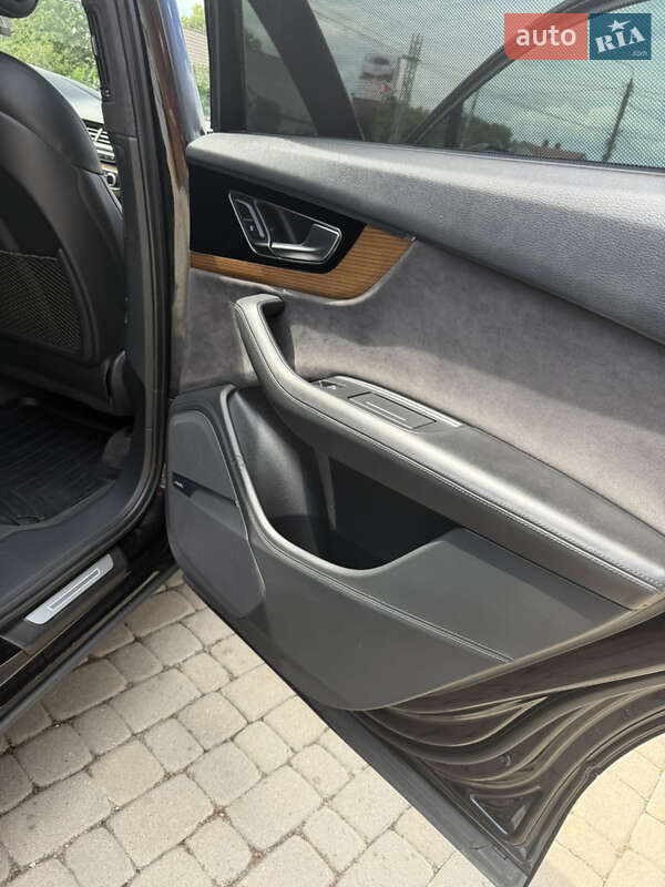 Внедорожник / Кроссовер Audi Q7 2017 в Коломые