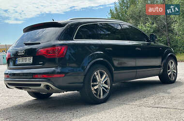 Позашляховик / Кросовер Audi Q7 2009 в 