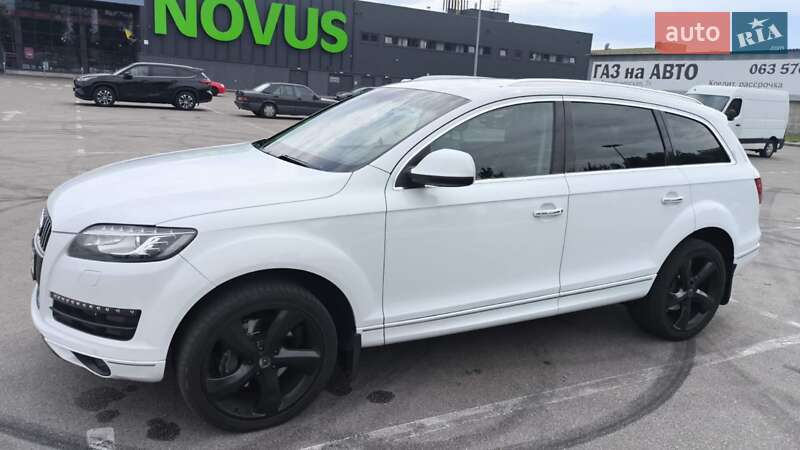 Внедорожник / Кроссовер Audi Q7 2013 в Киеве