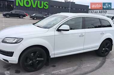 Внедорожник / Кроссовер Audi Q7 2013 в 