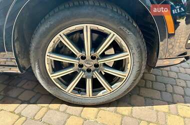 Позашляховик / Кросовер Audi Q7 2017 в 