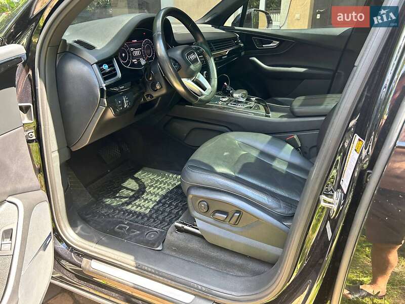 Внедорожник / Кроссовер Audi Q7 2017 в Киеве