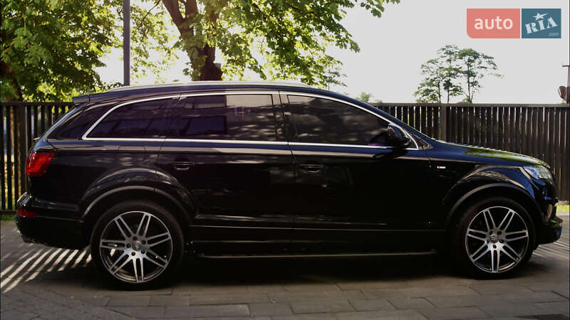 Позашляховик / Кросовер Audi Q7 2010 в Івано-Франківську