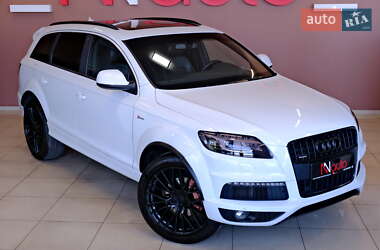 Внедорожник / Кроссовер Audi Q7 2014 в 