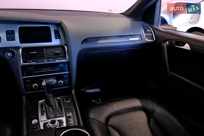 Внедорожник / Кроссовер Audi Q7 2014 в Одессе