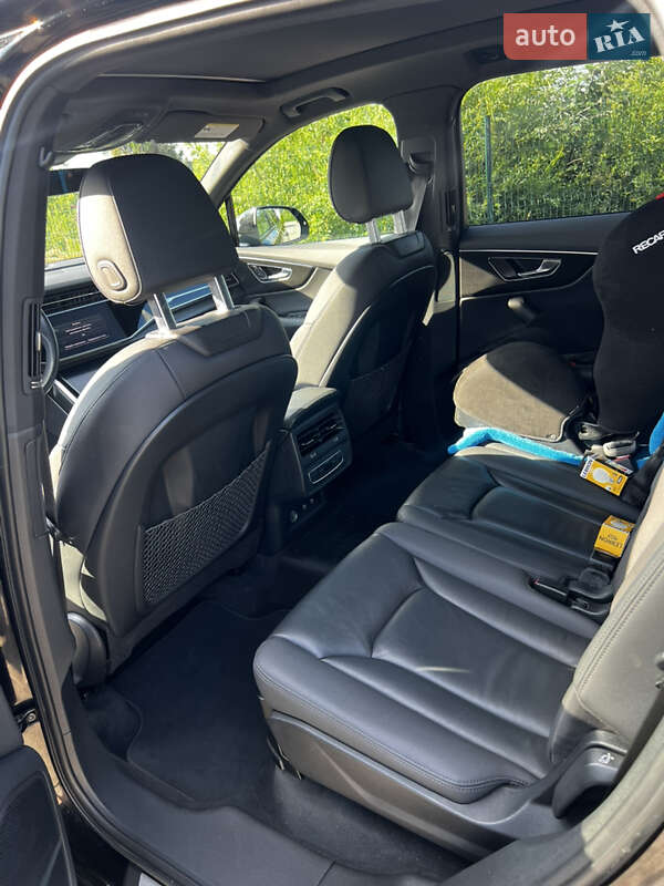 Позашляховик / Кросовер Audi Q7 2020 в Львові