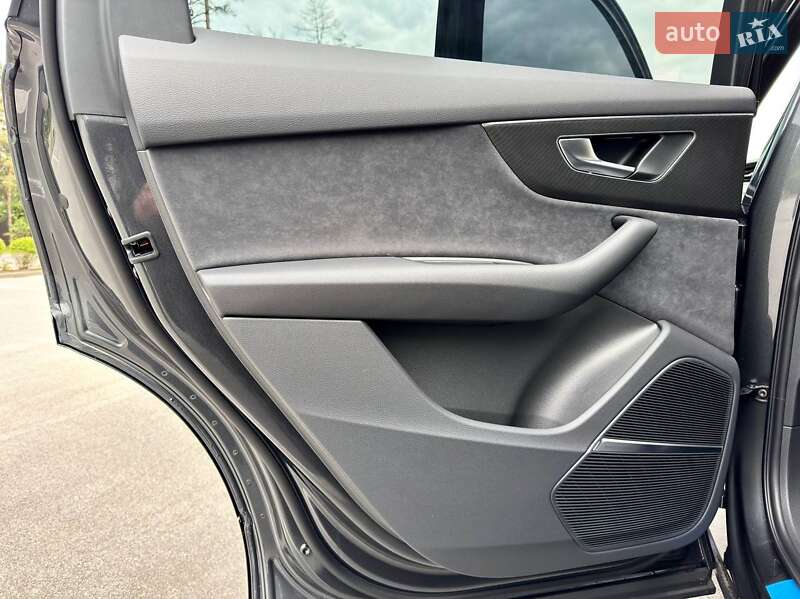 Позашляховик / Кросовер Audi Q7 2025 в Києві
