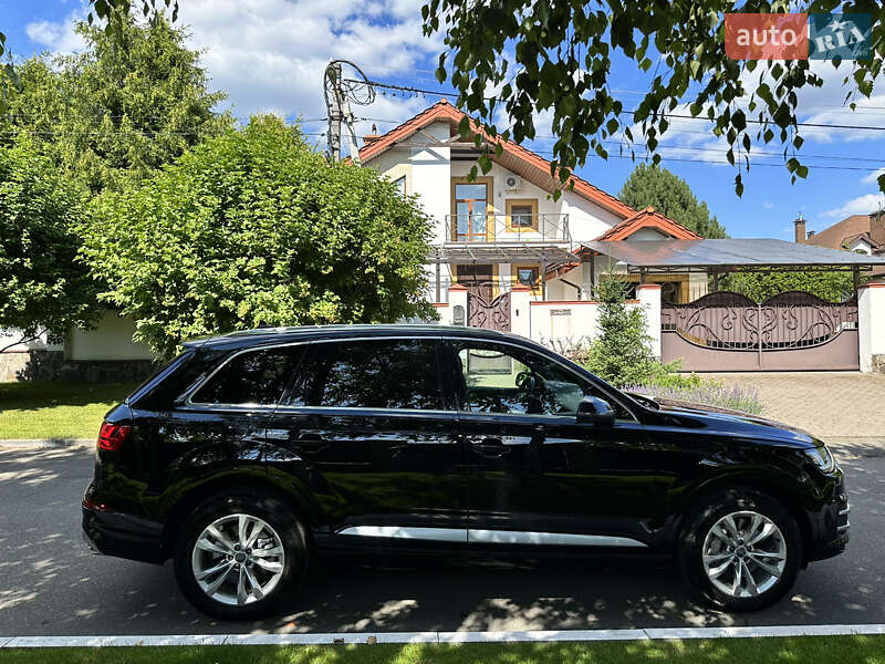 Позашляховик / Кросовер Audi Q7 2018 в Києві