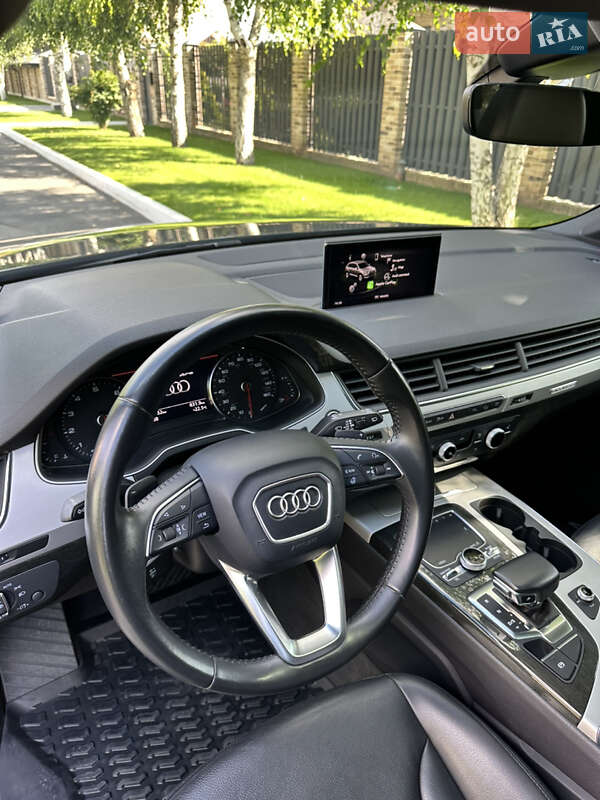 Позашляховик / Кросовер Audi Q7 2018 в Києві
