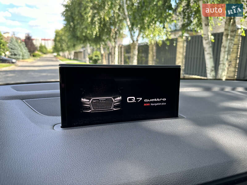 Позашляховик / Кросовер Audi Q7 2018 в Києві