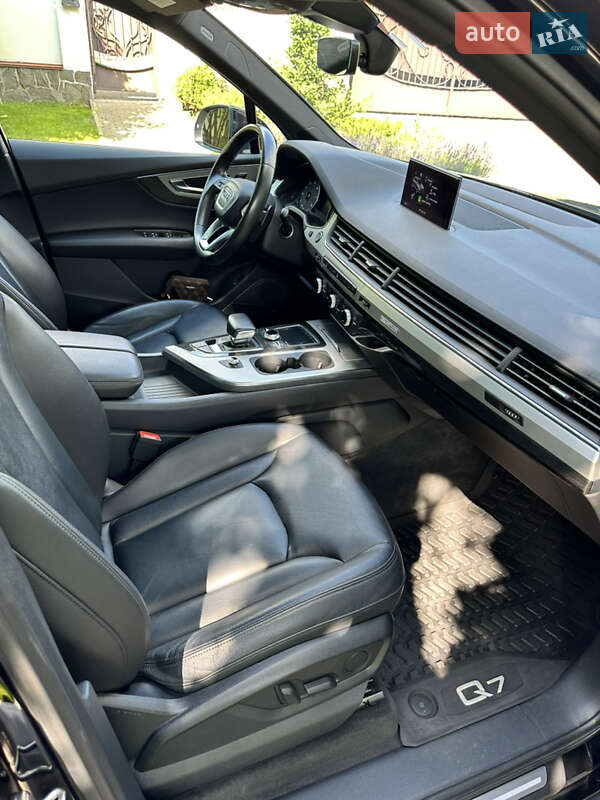 Позашляховик / Кросовер Audi Q7 2018 в Києві
