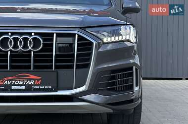 Позашляховик / Кросовер Audi Q7 2020 в 