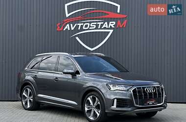 Позашляховик / Кросовер Audi Q7 2020 в 