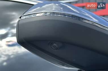 Позашляховик / Кросовер Audi Q7 2020 в 